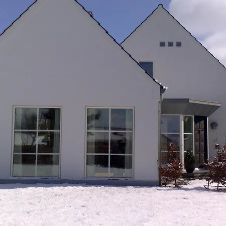 Helts - Helts 2* Χέρνινγκ